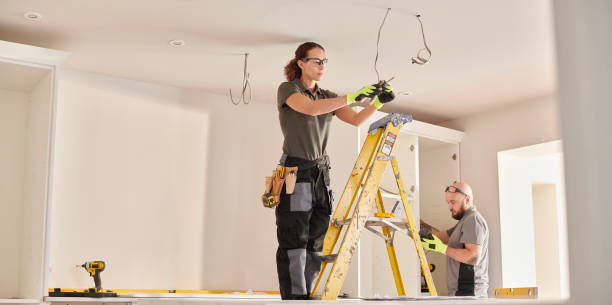 Best Affordable Emergency Electrician  in Eagle Lake, FL
